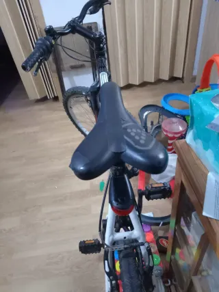 Bicicleta Montagna Rockrider 60€