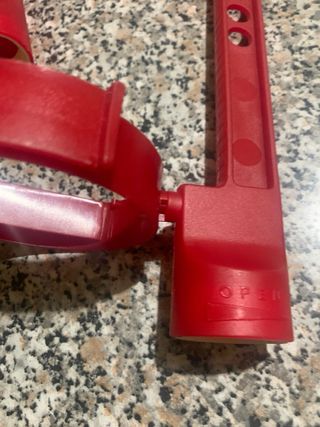 Portabottiglie vintage in plastica rigida rossa