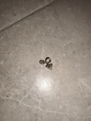 Pandora Charm Luciérnaga Brillante un poco óxida