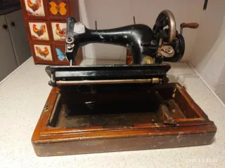 Máquina de coser Singer antigua