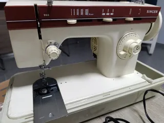 Máquina de coser Singer 968. funciona perfectament