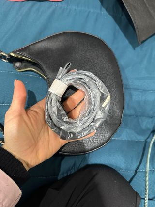 Borsa nera a tracolla