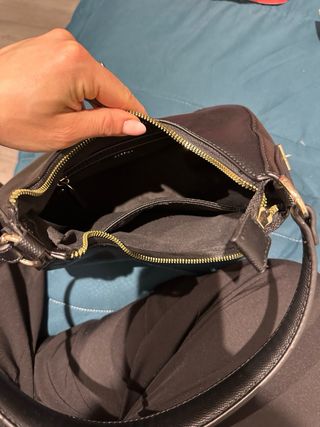 Borsa nera a tracolla