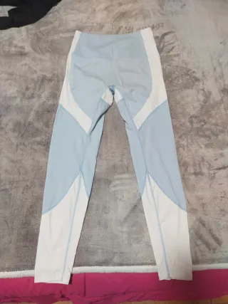 Leggings deportivos azul y blanco