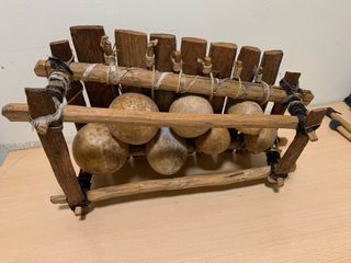 Xilófono artesanal de madera