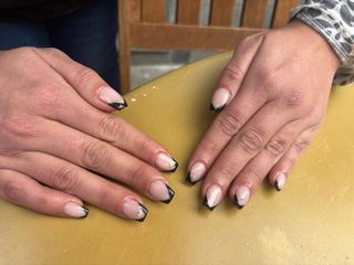Servicios de manicura y pedicura