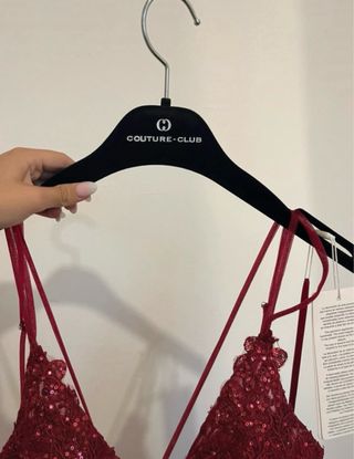 Vestido de fiesta rojo brillante