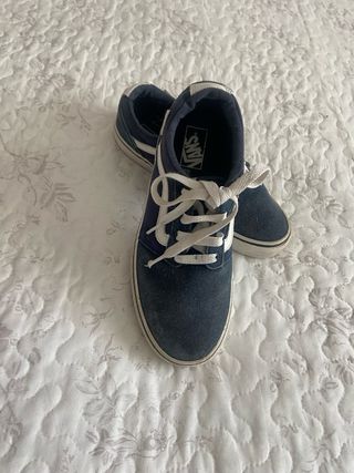 Zapatillas Vans Azul Marino y Blanco