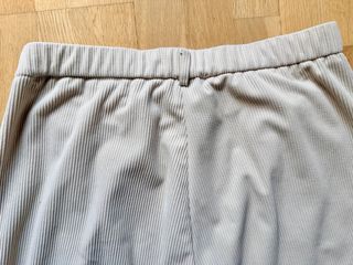 Pantalón pana ancho beige