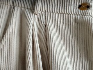 Pantalón pana ancho beige