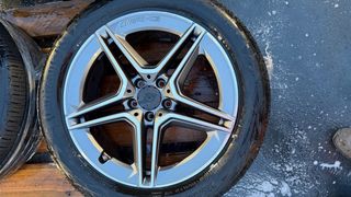 Llantas R19 AMG con neumáticos continental