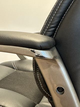 Silla de oficina ergonómica negra