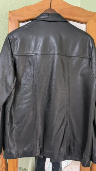 Chaqueta de piel hombre negra