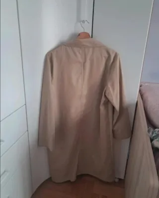 Gabardina Stradivarius Beige Talla S