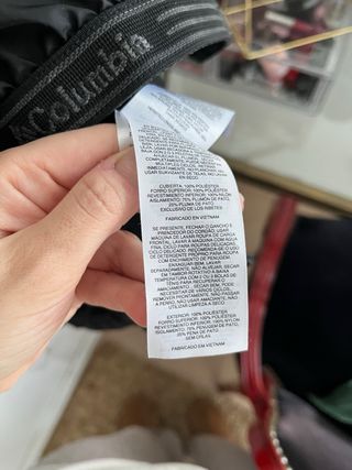 Chaqueta Columbia Negra y Roja con pantalon