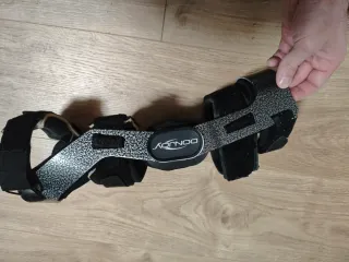 Rodillera Donjoy Armor talla S Derecha