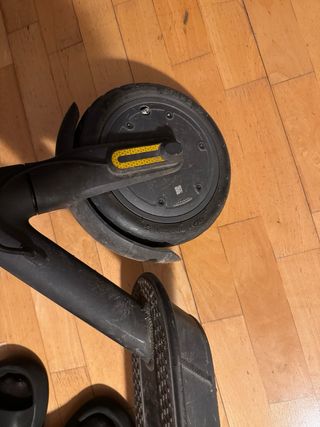 Xiaomi Mi Electric Scooter + 2 Neumáticos