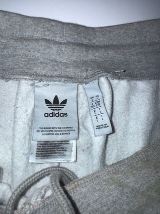 Pantalón chándal Adidas gris