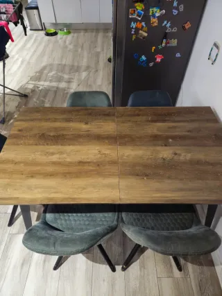 Tavolo da pranzo estensibile per 6-8 persone