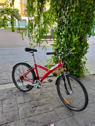 Bicicleta BTWIN Roja