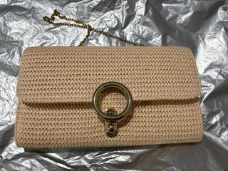 Bolso de mano para evento con cadena