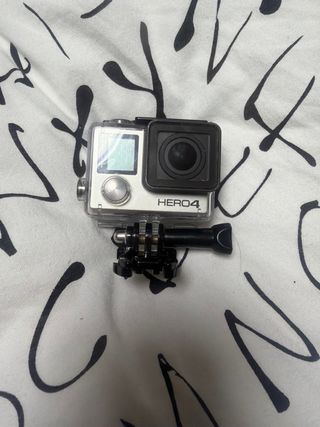 GoPro Hero 7 Black y GoPro Hero 4