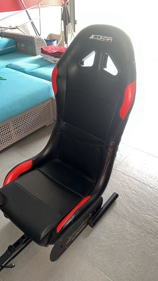 Simulatore di guida Thrustmaster con sedile bucket Corsa