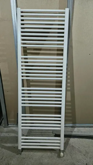 Radiador Toallero Agua Metal Blanco