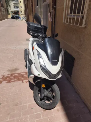 Honda PCX 125cc Blanca