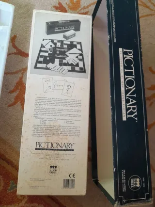 Juego de mesa Pictionary antiguo (estado pasable)