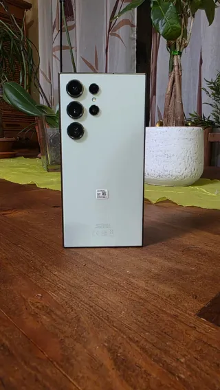 Samsung S24 Ultra Verde/Blanco