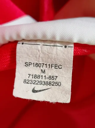 Sudadera Nike Roja y Negra con Logo