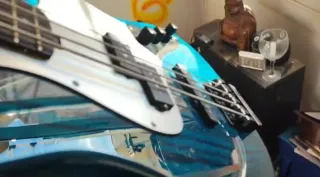 Bajo Eléctrico LTD PT 4 Pancho Tomaselli