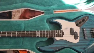 Bajo Eléctrico LTD PT 4 Pancho Tomaselli