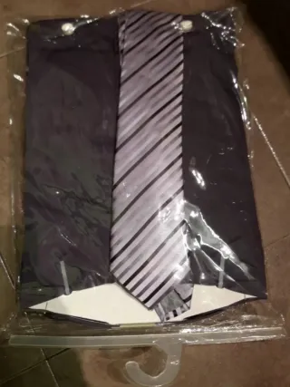 Camisa kiabi Talla 49-50 con Corbata