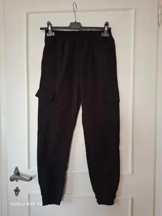 Pantaloni cargo neri taglia S
