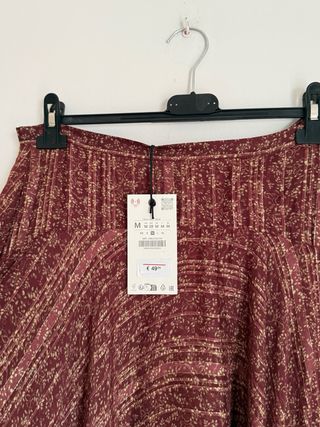 Falda Zara Midi Roja Talla M