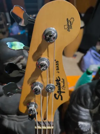 Bajo Eléctrico Fender SQUIER Made in China