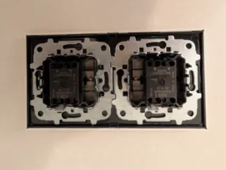 Base enchufe e interruptor doble