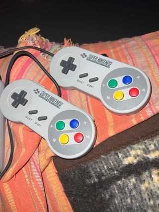 Consola Super Nintendo + 2 Mandos