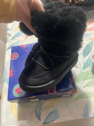 Stivali bambina neri con pelliccia nemero 27