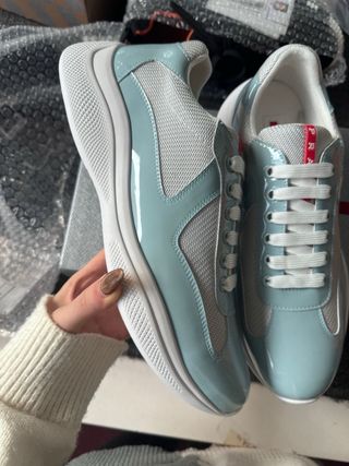 Zapatillas Azul y Blanco