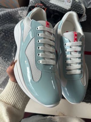 Zapatillas Azul y Blanco