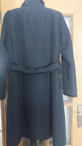 Abrigo de vestir negro