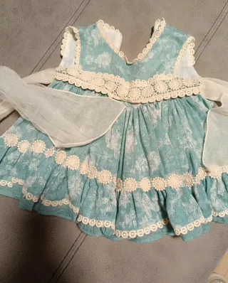 Lote5 vestidos Bebé 9/12 Meses, marcas españolas.