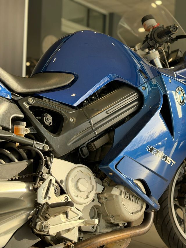 BMW F800 ST Azul