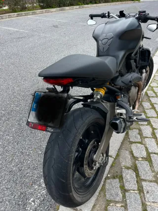 Ducati Monster 821 Negra