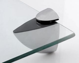 Soportes metálicos para estantes