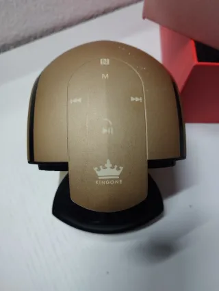 Altavoz Bluetooth Dorado