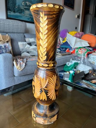 Vaso in legno vintage decorato a mano
